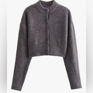 Cropped Gray Cardigan Sweater with Ribbed Cuffs